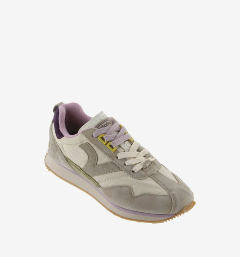 Victoria Sneaker Root